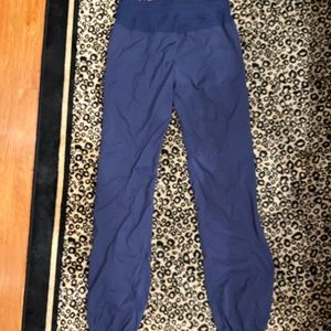 Lululemon NWOT “Tall” studio pant